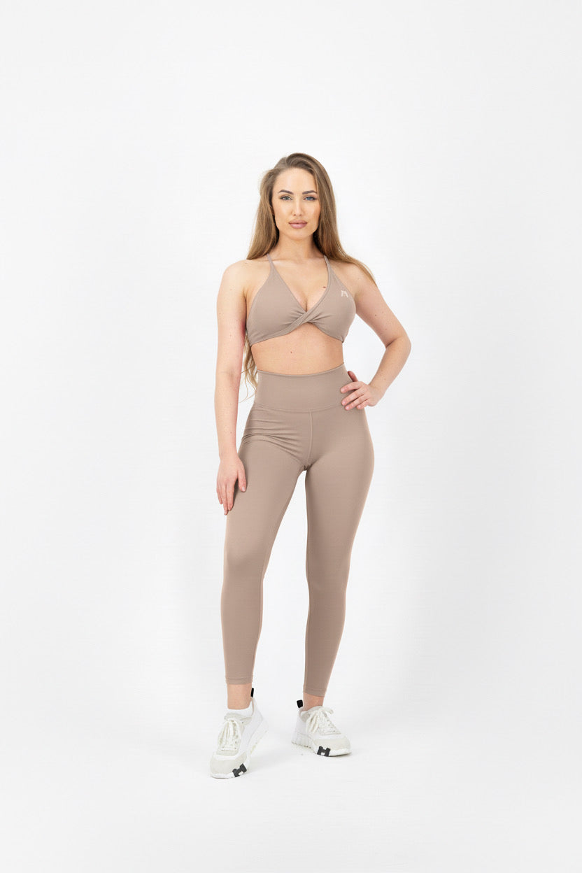 Nuréa Elan Twist Front Top